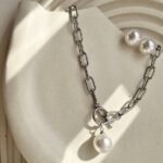 گردنبند سیلور با قفل T و آویز مرواریدی