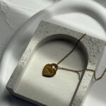 آویز تیفانی طلایی