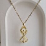 گردنبند آغوش بی نهایت